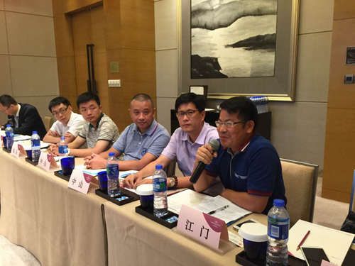 座談會(huì)中_副本.jpg