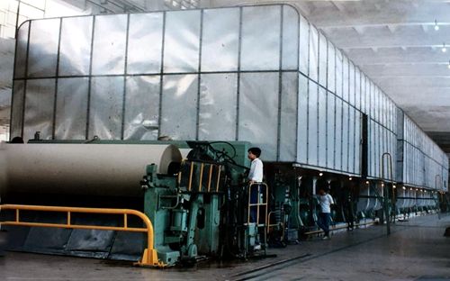 3、紙機生產(chǎn)車間.jpg