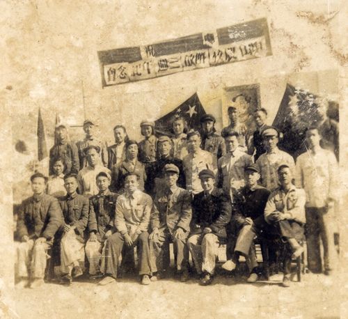 1950年在中山農(nóng)校合影.jpg