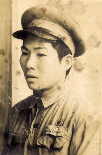 溫坤1952.2..jpg