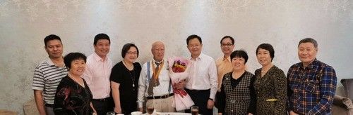 為101歲的歸僑楊子華祝壽_調(diào)整大小.jpg