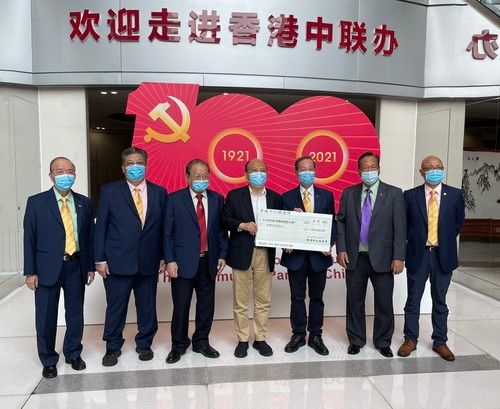 香港各社團、鄉(xiāng)親進行捐款_調整大小.jpg
