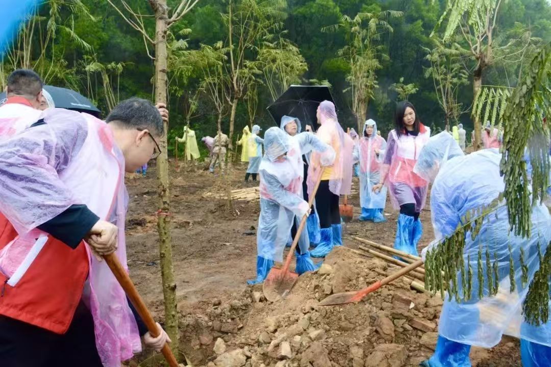 _cgi-bin_mmwebwx-bin_webwxgetmsgimg__&MsgID=270437