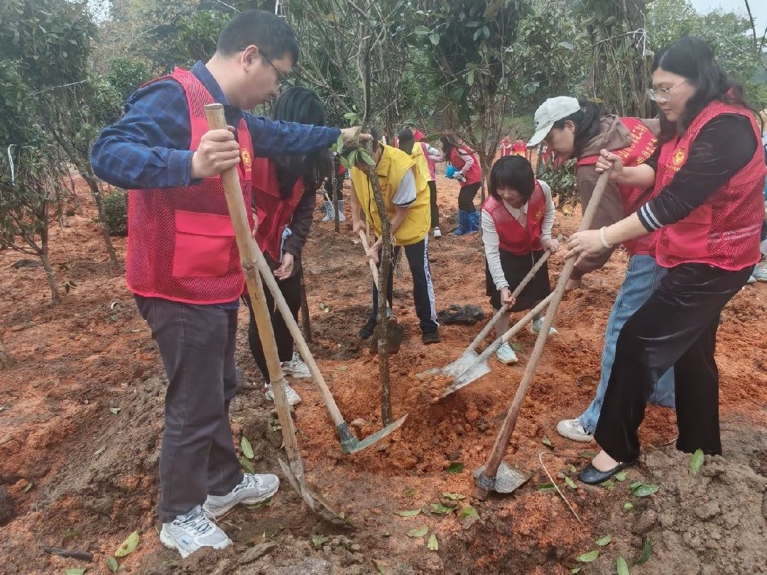 _cgi-bin_mmwebwx-bin_webwxgetmsgimg__&MsgID=523597